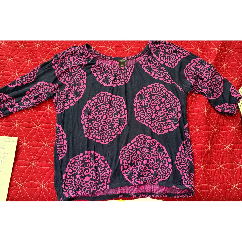 Ann Taylor Petite Pink Medallion Print Rayon Blouse Navy Blue 3/4 Sleeve LP